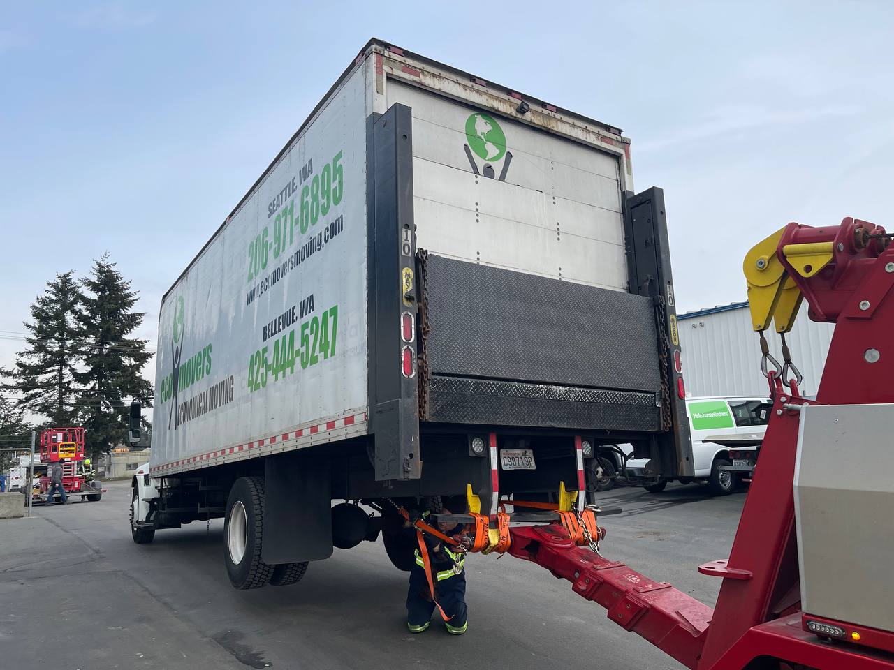 Box Truck Towing Service